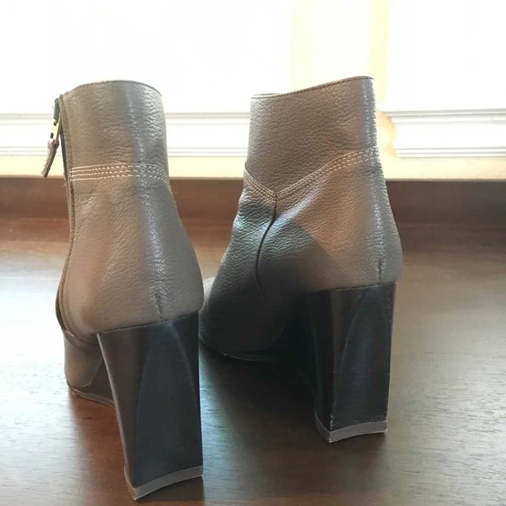 Lanvin Gray Leather Wedge Ankle Boots